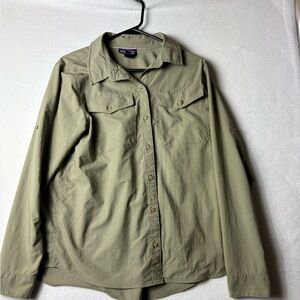 Patagonia Women’s Snap Front Hiking Shirt Size Medium Green Long Sleeve Shirt
